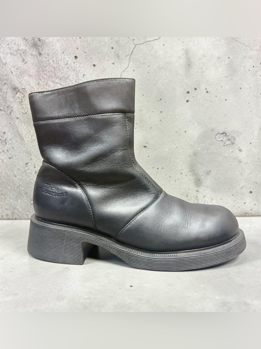 Vintage Dr. Martens Boots 8464 Made in England Black Leather Zip Moto Boot UK 6
